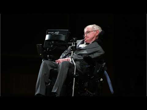 VIDEO : Stephen Hawking Auditions Celebrity A-listers For New Voice