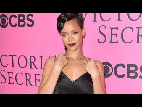 VIDEO : Rihanna's Niece Maybe A Budding Beauty Blogger