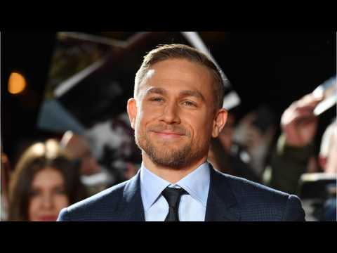 VIDEO : Charlie Hunnam's Quick Prep For New Film