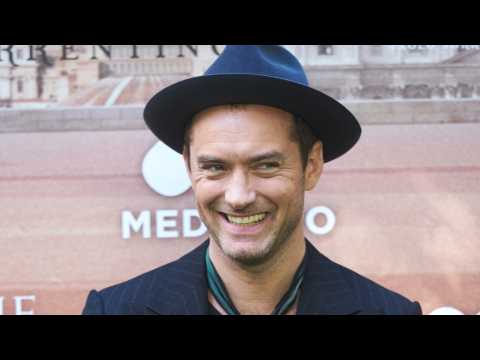 VIDEO : Jude Law To Play Dumbledore in ?Fantastic Beasts? Sequel