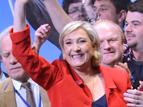 VIDEO : Marine Le Pen : Une Youtubeuse dmonte tous les clichs racistes de ses lecteurs !