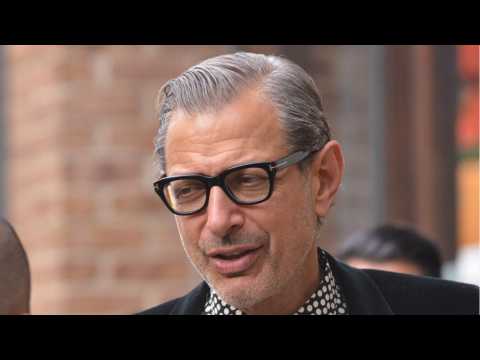 VIDEO : Taika Waititi Reveals Why Jeff Goldblum Isn't Blue In 