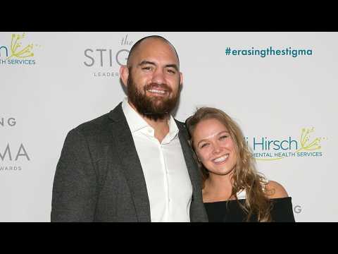 VIDEO : Ronda Rousey Engaged To Fellow FighterTravis Browne