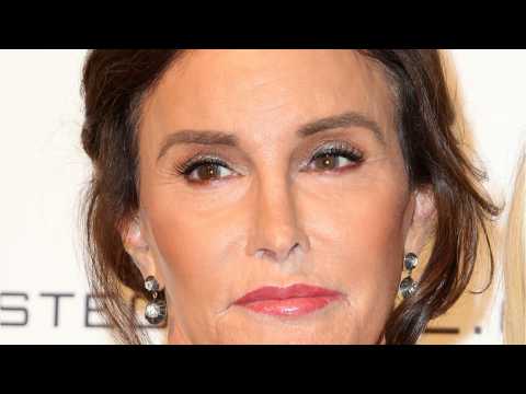 VIDEO : Caitlyn Jenner Distances Herself From President Donald Trump