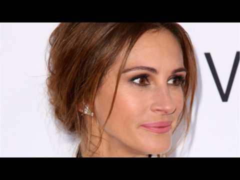 VIDEO : Julia Roberts Is People's 'World's Most Beautiful Woman' Again