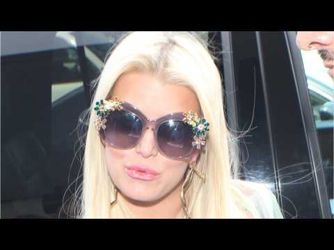 VIDEO : Jessica Simpson's $20,000 Airport Outfit