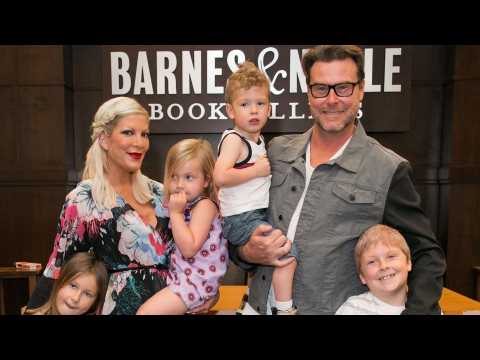 VIDEO : Tori Spelling & Dean McDermott Welcome Baby Boy