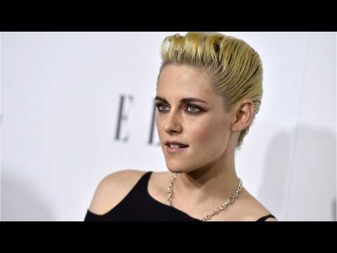 VIDEO : Kristen Stewart Explains Why She Went Public About Love Life