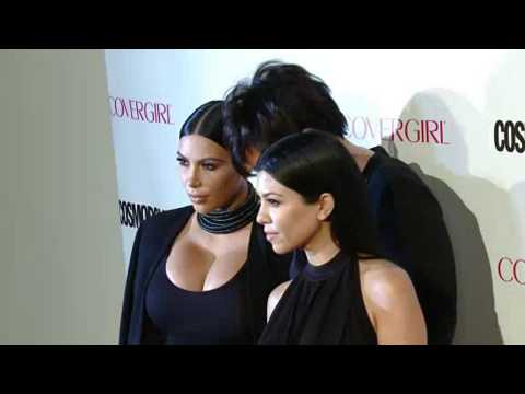 VIDEO : Man Destroys Kim Kardashian Selfie Books In Store