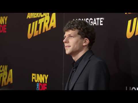 VIDEO : Jesse Eisenberg thought to have welcomed first child