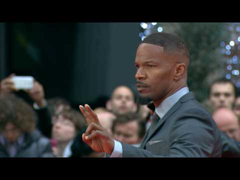 VIDEO : Katie Holmes and Jamie Foxx spotted on first dinner date in 4 years