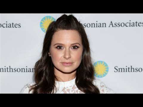 VIDEO : 'Scandal' Star Katie Lowes Gushes About Kerry Washington's Babies!