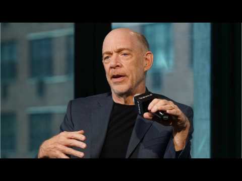 VIDEO : J.K. Simmons Unsure Of Gordon's Role In DC Universe