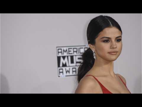 VIDEO : Selena Gomez Talks Mental Health in Vogue