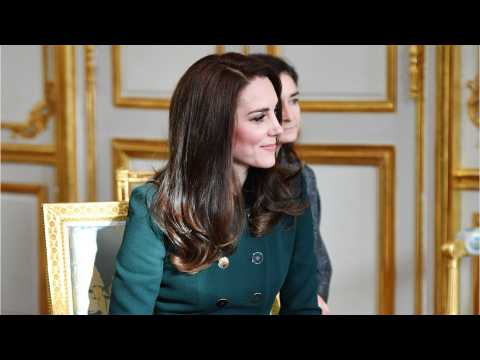 VIDEO : Here's What Kate Middleton is Wearing in Paris
