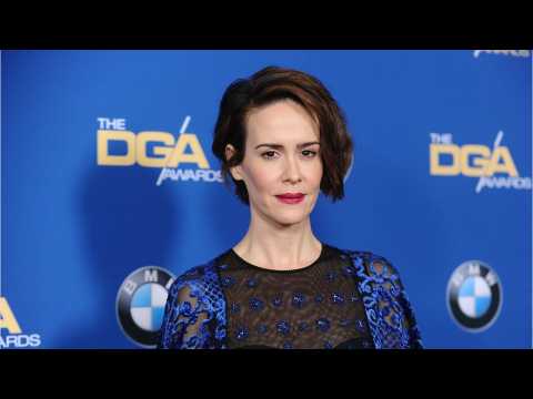 VIDEO : Sarah Paulson Tried To Play It Cool On Ocean's 8 Set