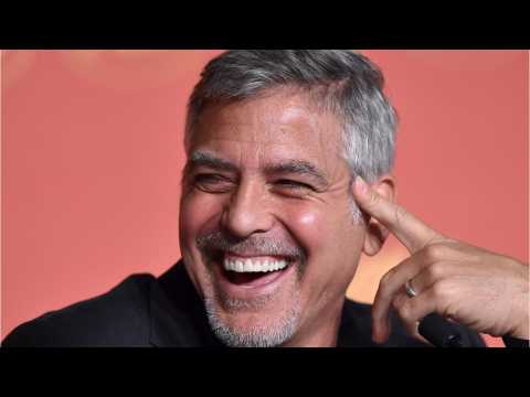 VIDEO : George Clooney Jokes About Batman