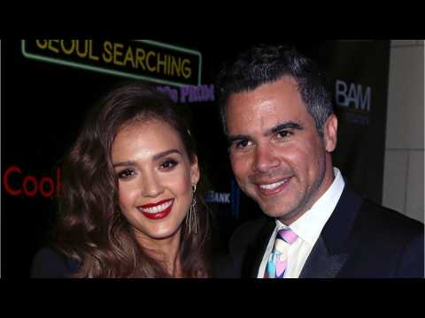 VIDEO : Jessica Alba's Husband Post Selfie With Their Daughter