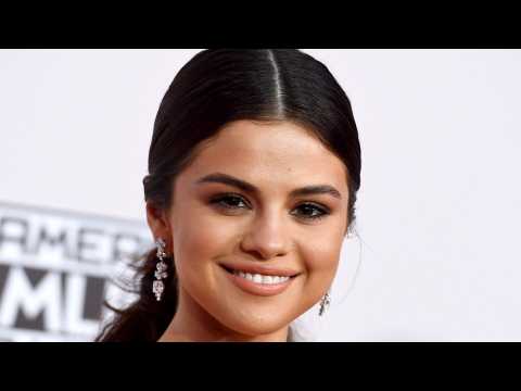 VIDEO : Selena Gomez And The Weeknd Visit Argentina