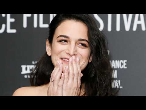 VIDEO : Jenny Slate Handsy Interview