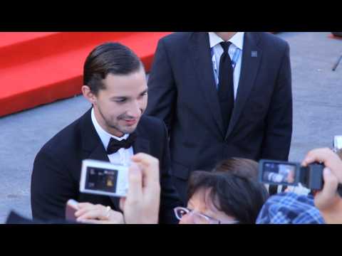 VIDEO : Shia LaBeouf escapes assault and harassment charges