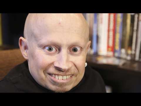 VIDEO : 'Austin Powers' Star Verne Troyer Checks In To Rehab For Alcoholism