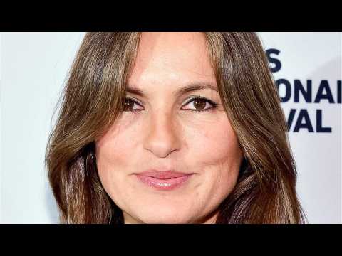 VIDEO : Mariska Hargitay Joins New FBI Drama