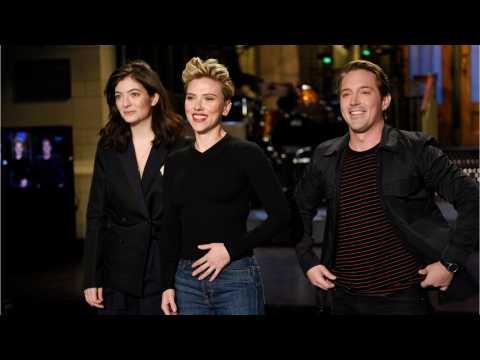 VIDEO : Scarlett Johansson Hosting Saturday Night Live For The Fifth Time