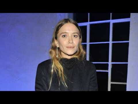 VIDEO : Mary-Kate Olsen Talks Personals Details