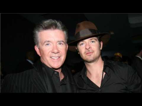 VIDEO : Robin Thicke Honors His Late Father On 40th Bday