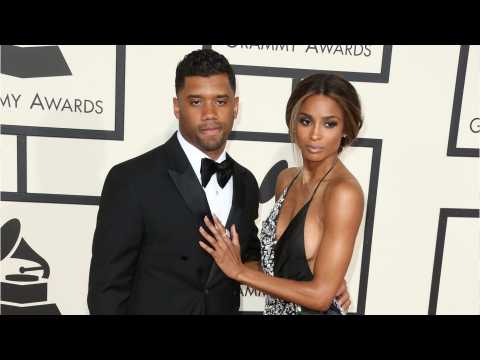 VIDEO : Pregnant Ciara Gets Ice Cream After Car Accident