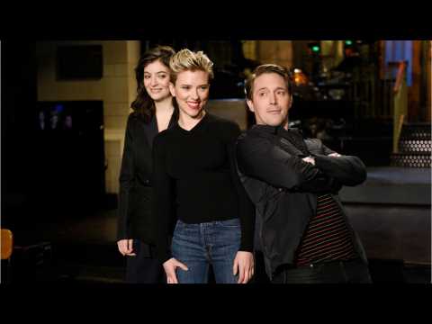VIDEO : Scarlett Johansson Hosts SNL