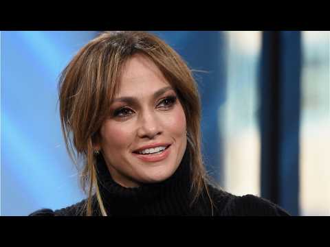 VIDEO : Jennifer Lopez And Alex Rodriguez May Be Dating