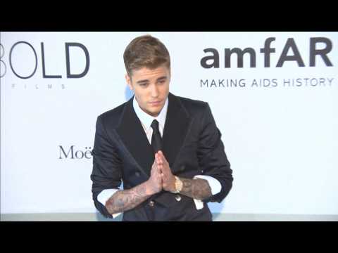 VIDEO : Justin Bieber upsets another fan in Australia