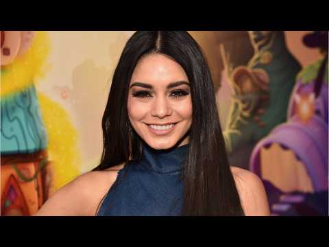 VIDEO : Channel24.co.za | Want abs like Vanessa Hudgens? This is how!