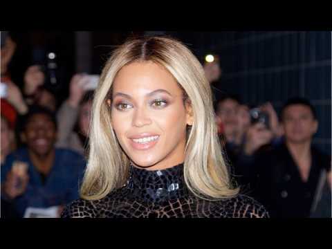 VIDEO : Beyonce Easter Sunday Baby Bump
