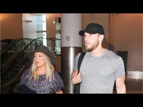 VIDEO : Hilary Duff and Jason Walsh Reunite In New York City