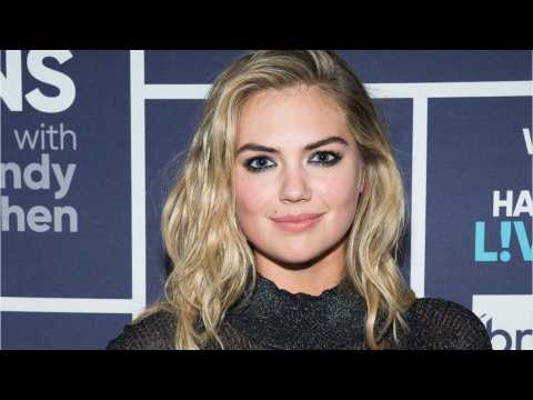VIDEO : Kate Upton Impersonates Britney Spears