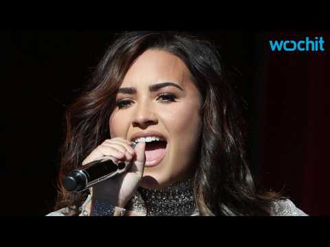 VIDEO : Demi Lovato Becoming Wants To Be An MMA Fighter