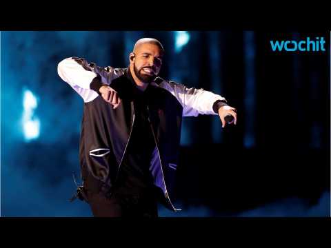 VIDEO : Drake Suffers Ankle Injury, Cancels Concert Dates