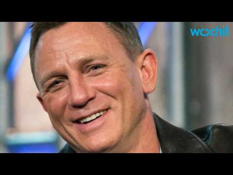 VIDEO : Daniel Craig Goes From Wrist-Slashing To 'Missing Terribly' Playing 007