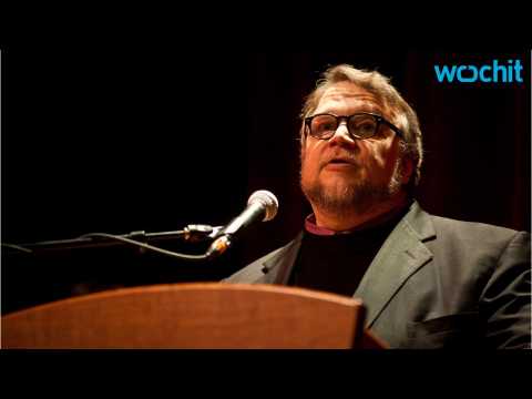 VIDEO : Will Guillermo del Toro Ever Direct an Arrow Episode?
