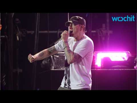 VIDEO : Eminem Goes After Donald Trump In New Song