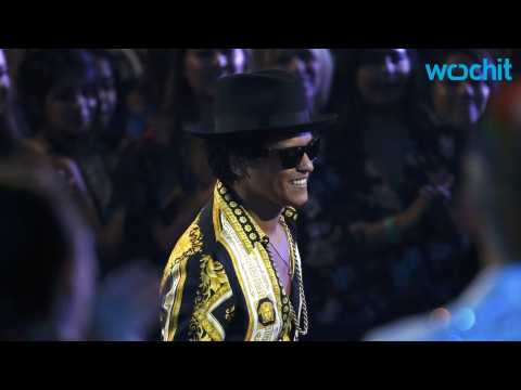 VIDEO : Bruno Mars Latest Song Gets Good Reviews