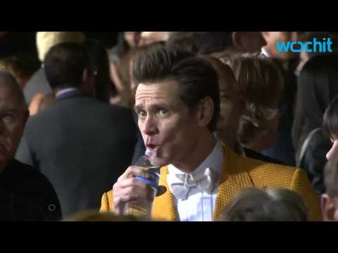 VIDEO : Jim Carrey Requests Pause In Lawsuit