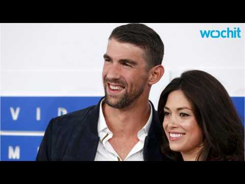 VIDEO : Michael Phelps Marries Longtime Girlfriend Nicole Johnson