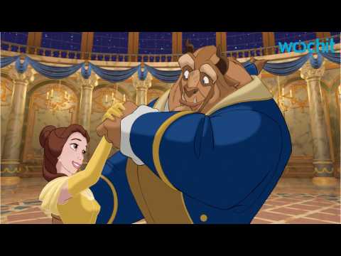 VIDEO : 'Beauty and the Beast' Trailer Introduces Emma Watson to Dan Stevens and His Castle of Live-