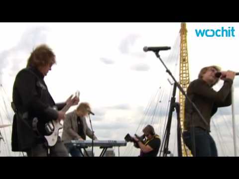 VIDEO : Bon Jovi takes Billboard's No.1 For Sixth Time