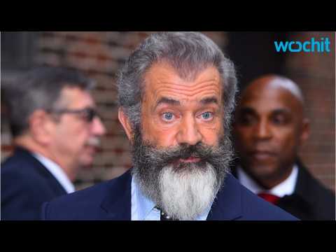 VIDEO : Mel Gibson Answers Life Questions With Colbert