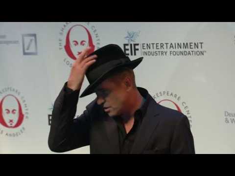 VIDEO : Val Kilmer denies cancer claims